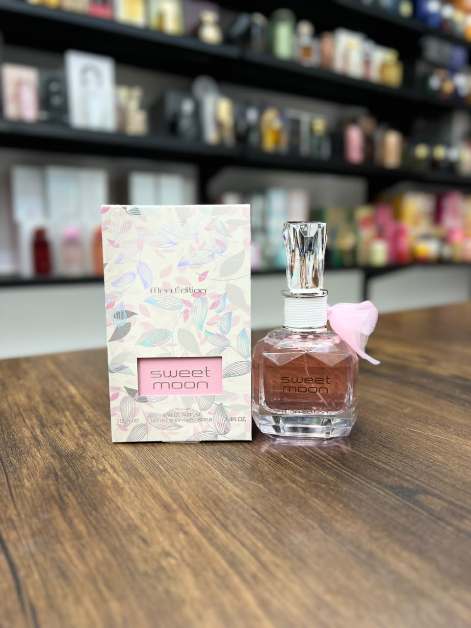 عطر زنانه فرگرانس ورد سوئیت مون (مشابه رایحه ایو سن لورن مون پاریس) - ۱۰۰ میلی
